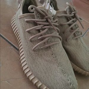 Yeezy 350 Oxford Tan. 9.5.